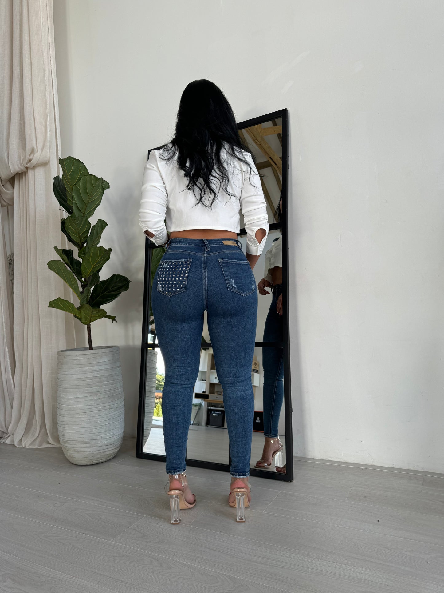 Jean skinny con cristales localizados